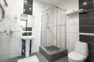 Гостиница Avant Пермь Двуместный Стандарт с двумя раздельными кроватями (30м2)-5